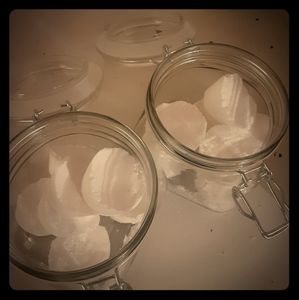 Shower melts with essential oils and vicks.